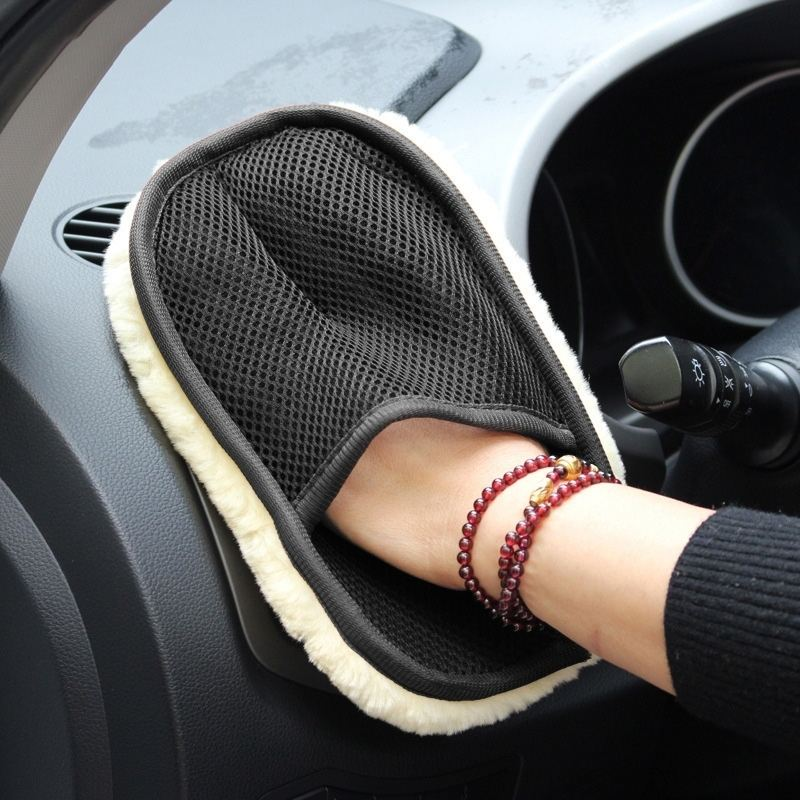 Plush Car Cleaning & Waxing Gloves